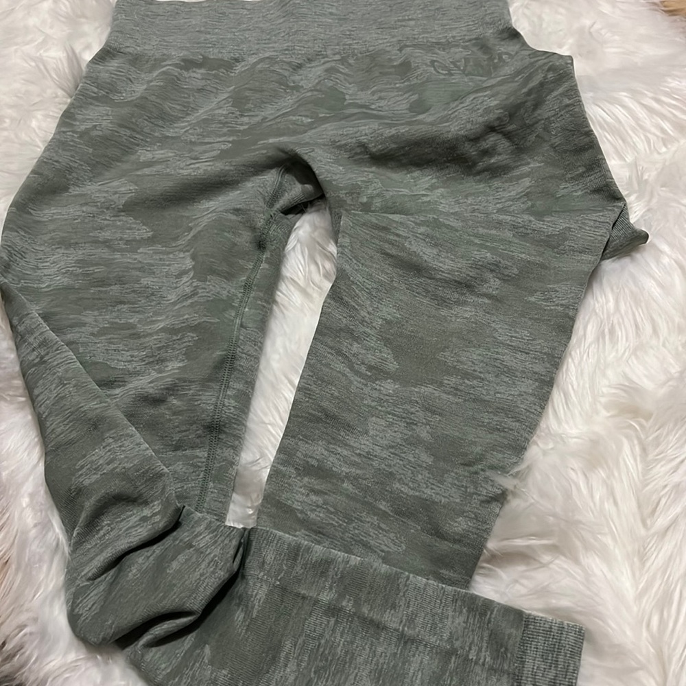Gymshark leggings size medium